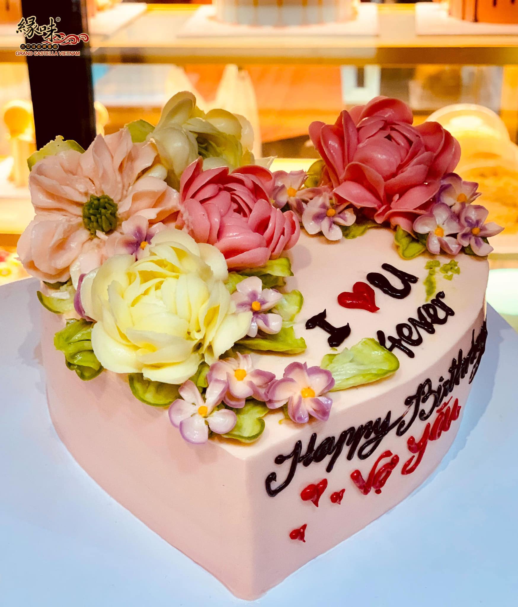 Hoa Quận 7 Thành phố Hồ Chí Minh] Bánh kem sinh nhật hình tròn với hình  trái tim đầy yêu thương Q266993 Giá: 379,000đ